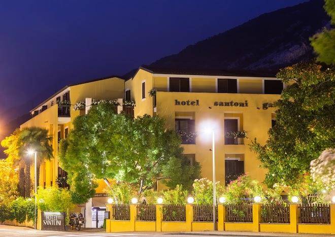 Hotel santoni torbole