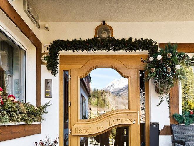Hotel zirmes