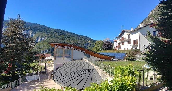 Paradise Club Center Image