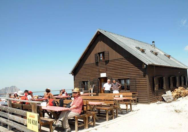 Rifugio capanna piz fassa di bernard guido