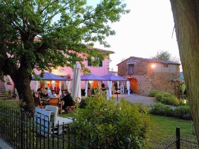 Caffe bistrot monna lisa cucina con arte e b&b la valle di monna lisa
