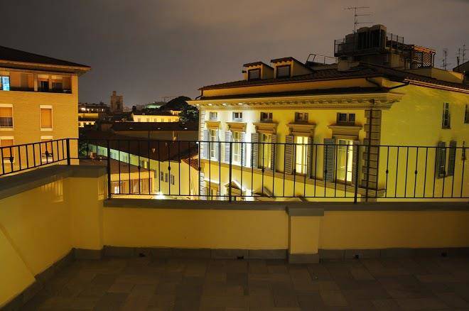 Hotel embassy