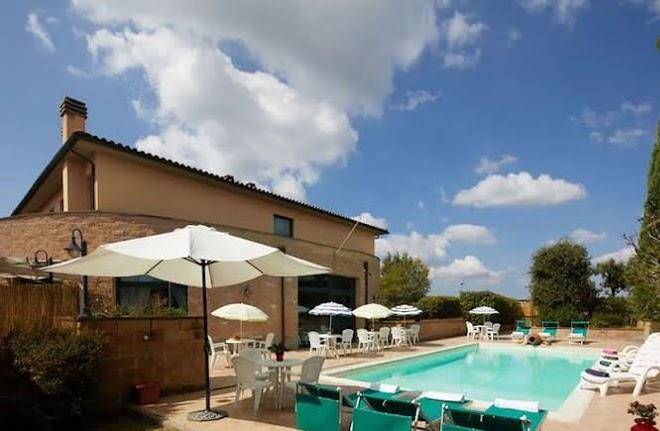 Hotel semifonte