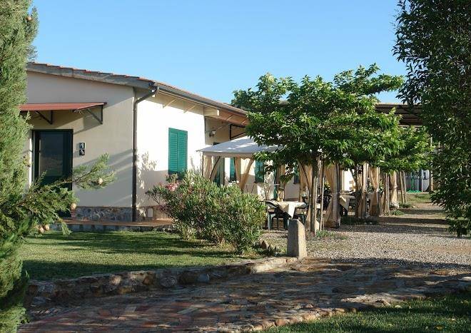 Agriturismo le venelle agriturismo con piscina a ribolla in toscana