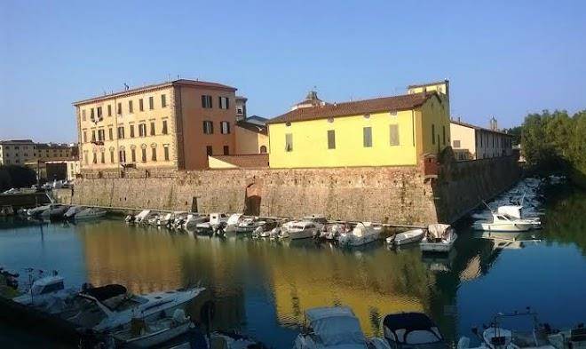 Bed and breakfast dogana d'acqua livorno