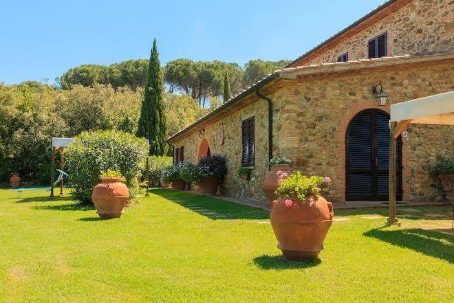 Poggio cornetto tenuta gardini vacanze bibbona toscana
