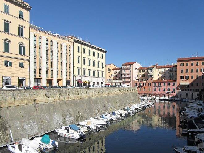 Vista sul fosso reale