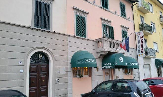 Albergo moderno lucca