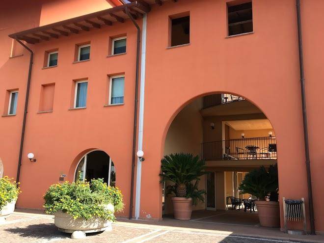 Hotel plazza porcari
