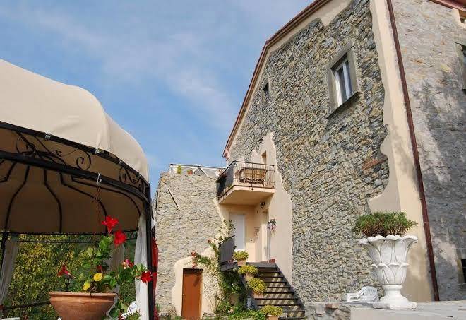 La collina del sole