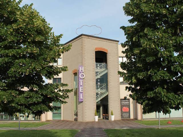 Hotel portavaldera