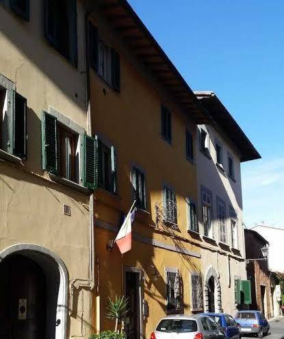 Soggiorno dimora del grifo di monica panchetti