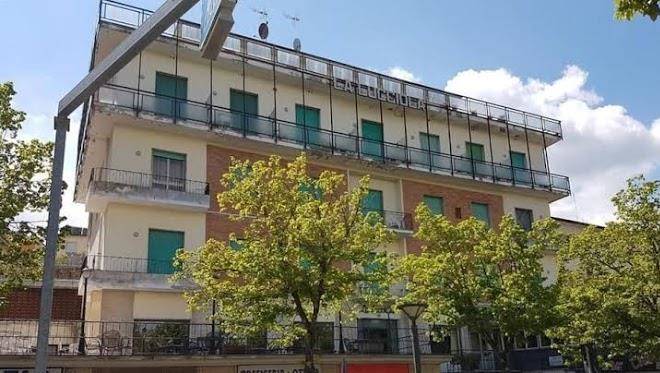 Hotel la lucciola mediatour srl