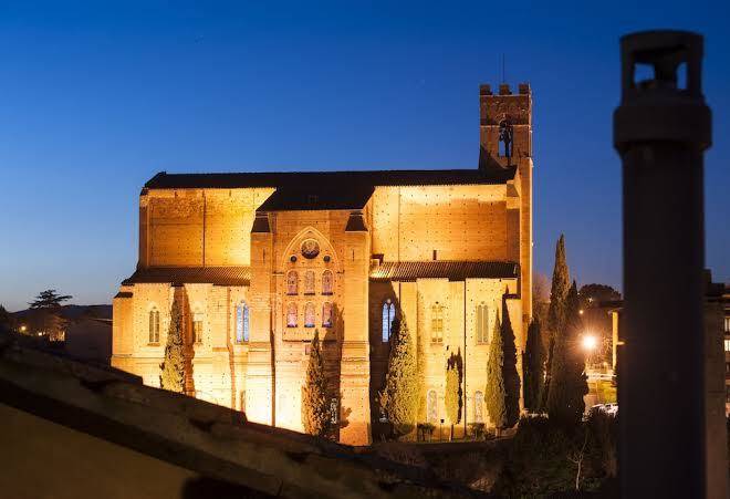Il battistero siena residenza d'epoca & vendita vini pregiati