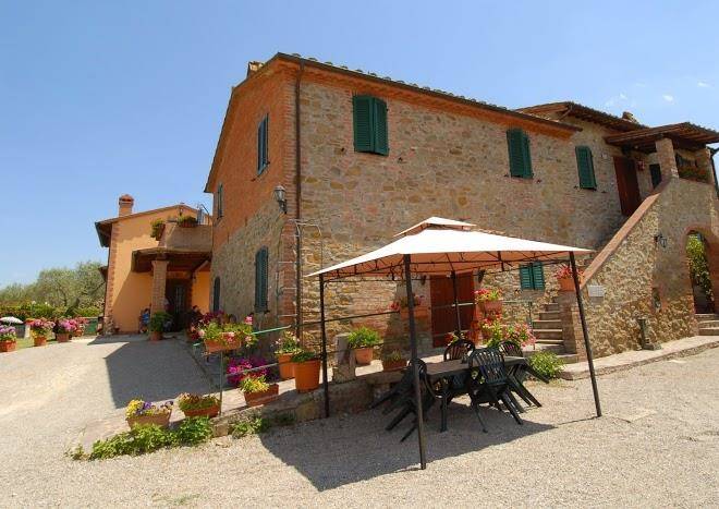 Agriturismo la piaggiola degli olivi di macchiaiolo adele