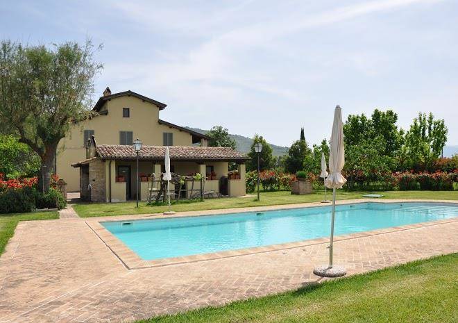 Residenza isabella tra assisi e spello snc