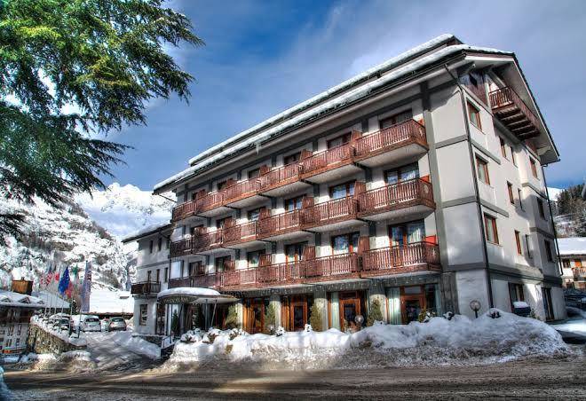 Cresta et duc contemporary alpine hotel