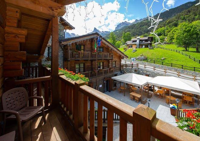 Mont avic resort