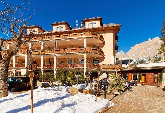 Boutique hotel villa blu hotel 4 stelle cortina d'ampezzo