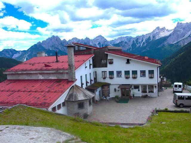 Hotel la caminatha zoldo alto