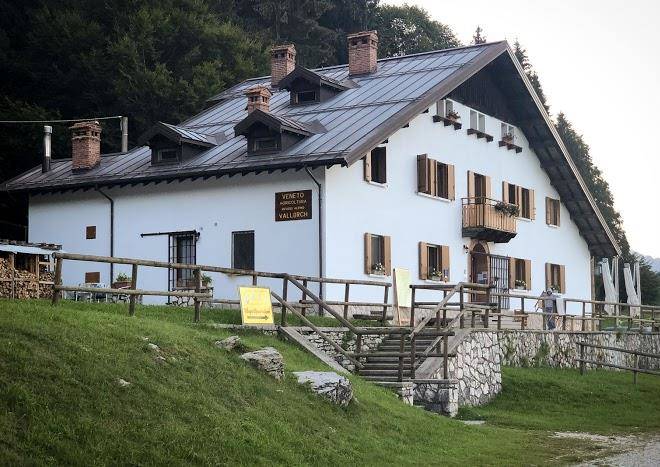 Rifugio alpino vallorch