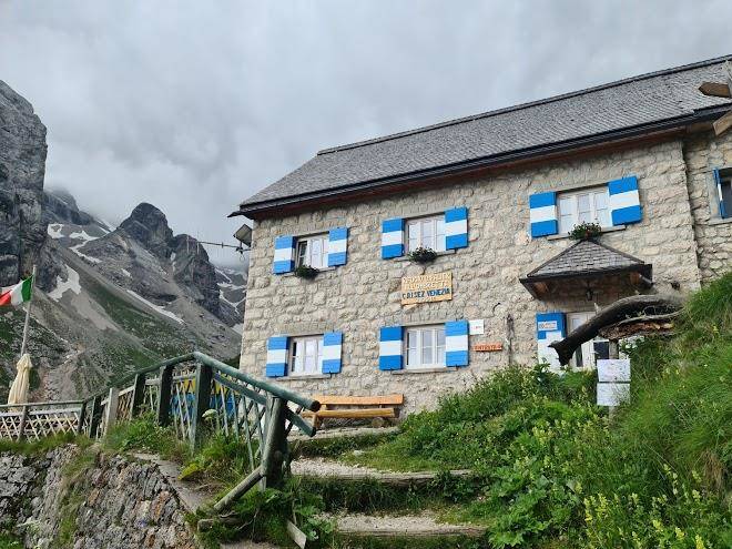 Rifugio onorio falier all'ombretta rifugio cai
