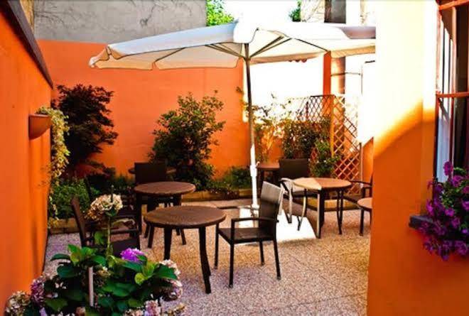 Hotel Ristorante Pizzeria Al Santo Image