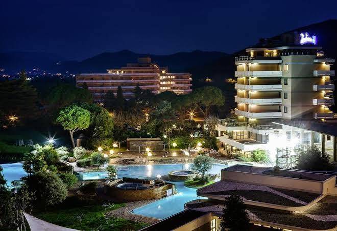 Radisson Blu Majestic Image