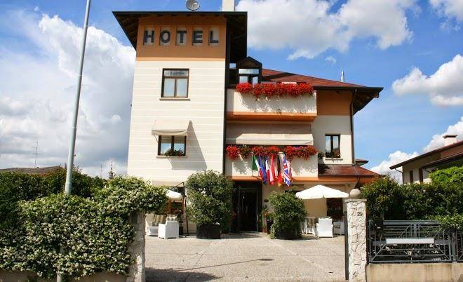 Small hotel royal