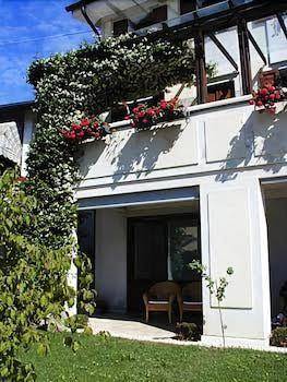 B&b ernestina
