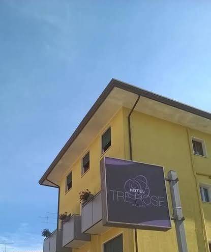 Albergo Tre Rose Image