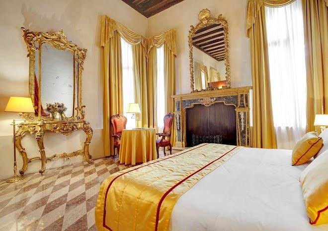 Dona palace