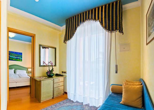 Grand Hotel Esplanada Image