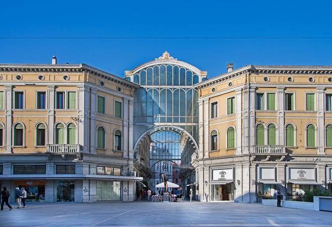 Hotel al vivit