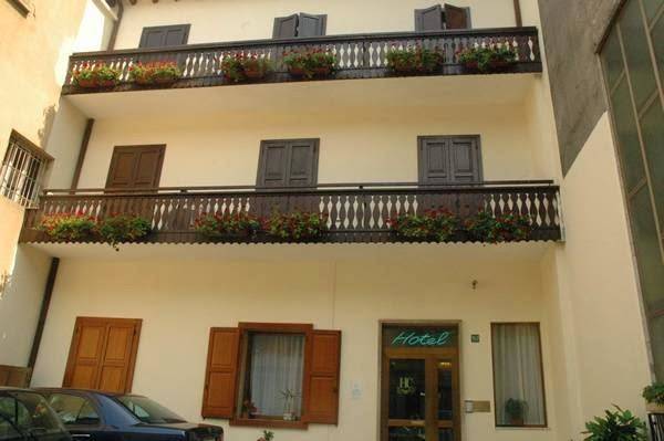 Hotel cortina