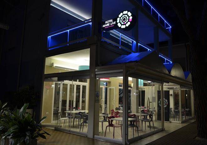 Hotel mare live