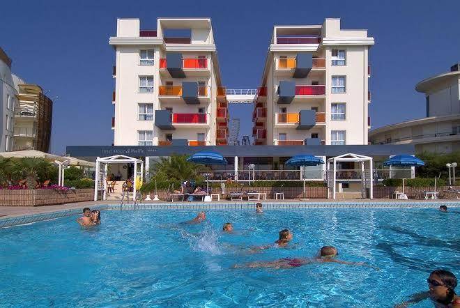 Hotel Orient & Pacific Image