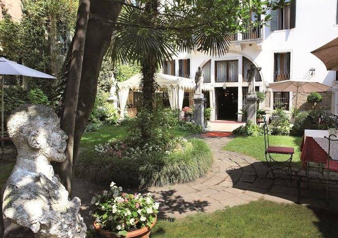 Hotel palazzo abadessa