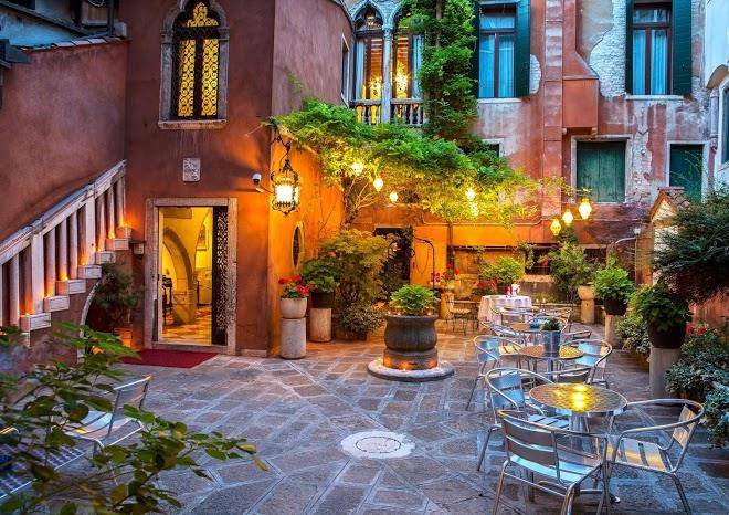 Hotel san moise