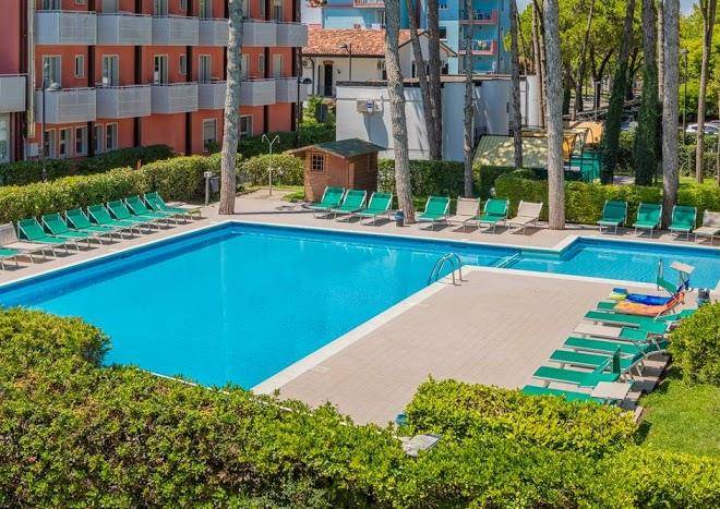 Marina Palace Hotel Image