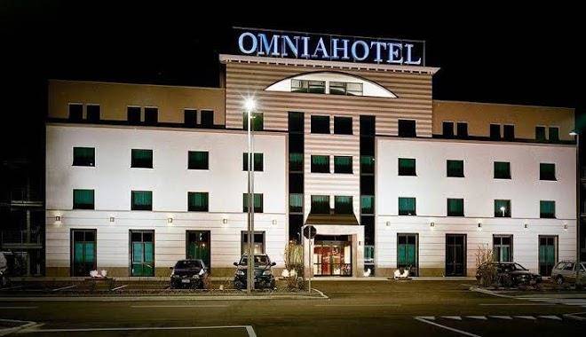 Omnia Hotel