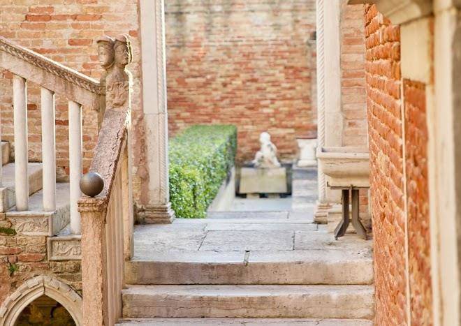 Palazzo contarini della porta di ferro