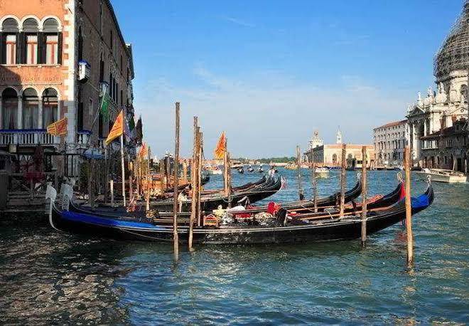 Palazzo Del Giglio Image