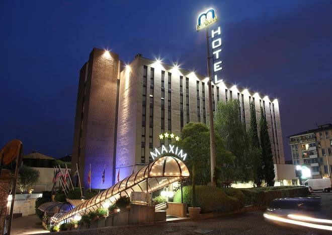 Hotel maxim