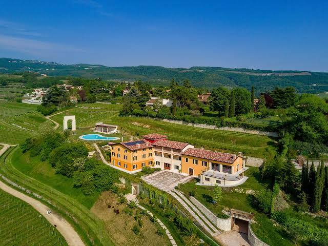La fonte degli dei wine relais