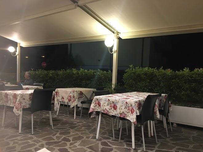 Pizzeria trattoria albergo tavernetta di zuccotti ugo e c snc