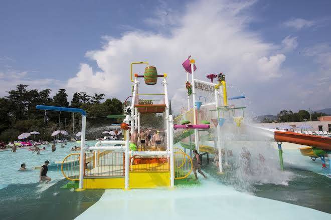 Sisan family resort