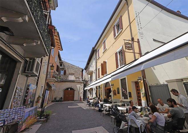 Trattoria pizzeria dal baffo
