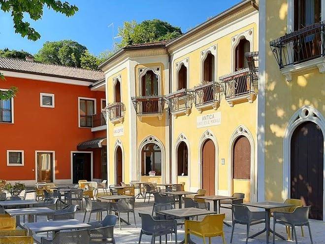 Antico hotel alle acque