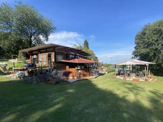 Bed and breakfast brojo hill